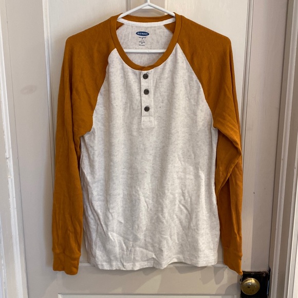 Old navy Henley size medium - Picture 1 of 3